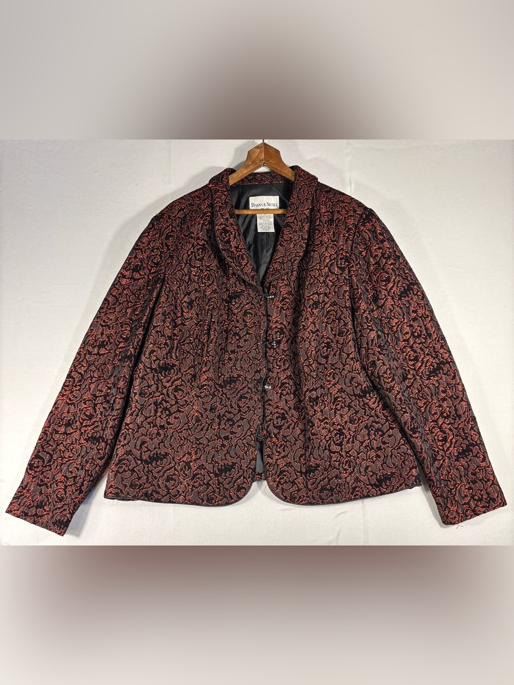 Danny & Nicole Women’s 16W Black and Red Floral Jacquard Blazer